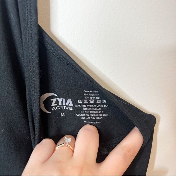 Zyia Effortless Black Tank Top - Picture 4 of 7
